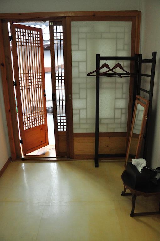 Hueahn Hanok Guesthouse Seul Cameră foto
