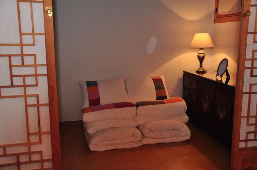 Hueahn Hanok Guesthouse Seul Cameră foto